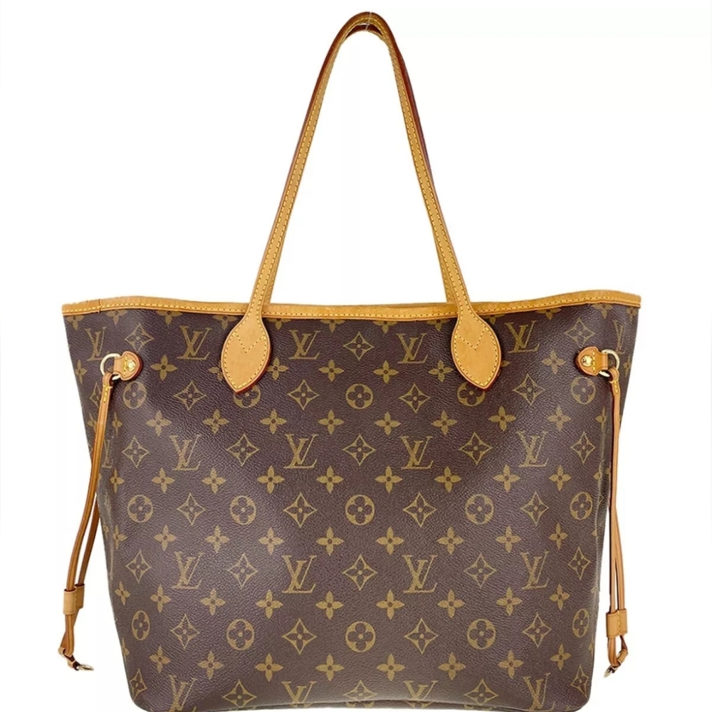 Louis Vuitton GM Neverfull Monogram Tote bag. Largest size this Bag Comes In.